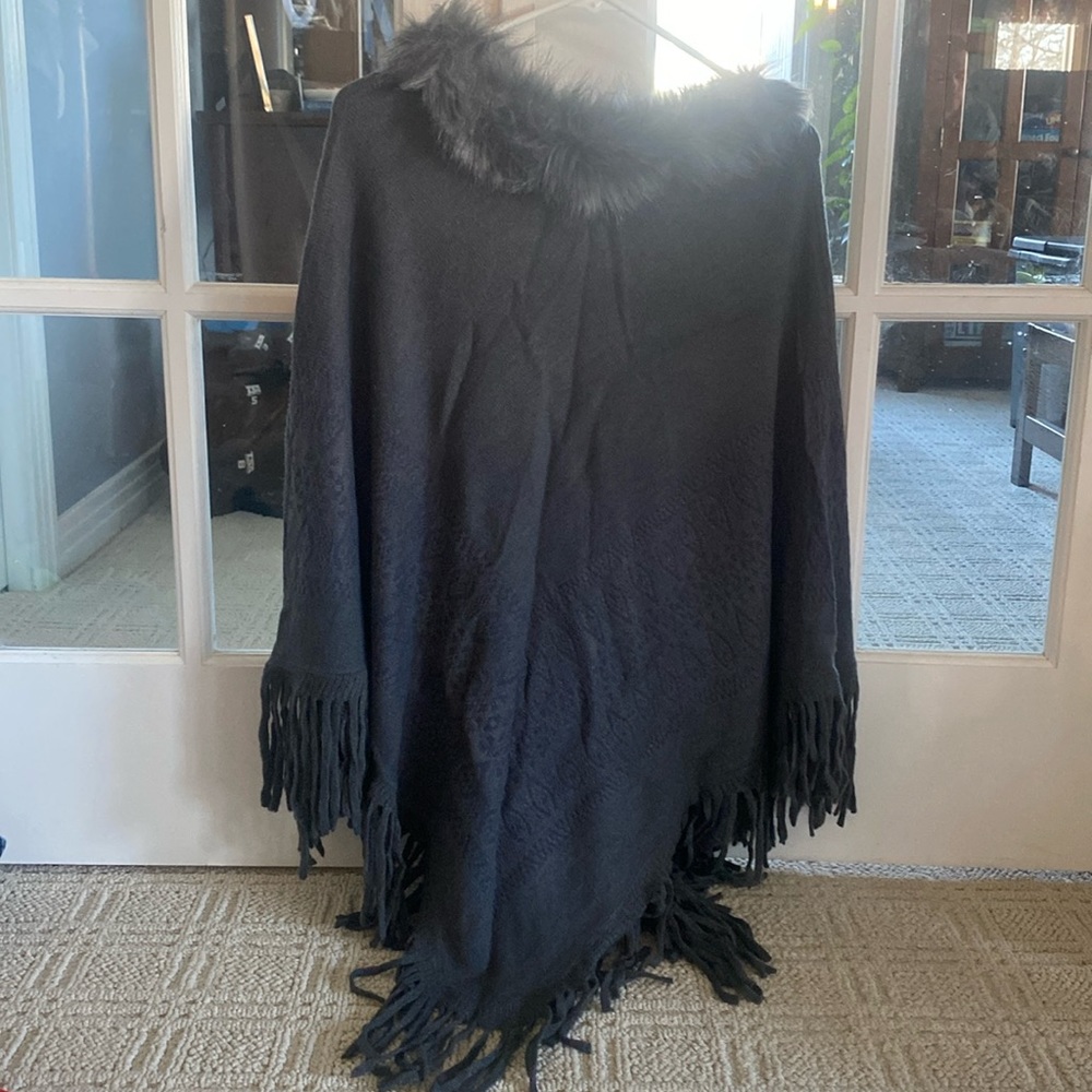 Gray sweater poncho with fur neckline